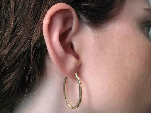 14k Yellow Gold Square Tube Oval Hoop Earrings, 31mm x 18mm (2mm Tube)