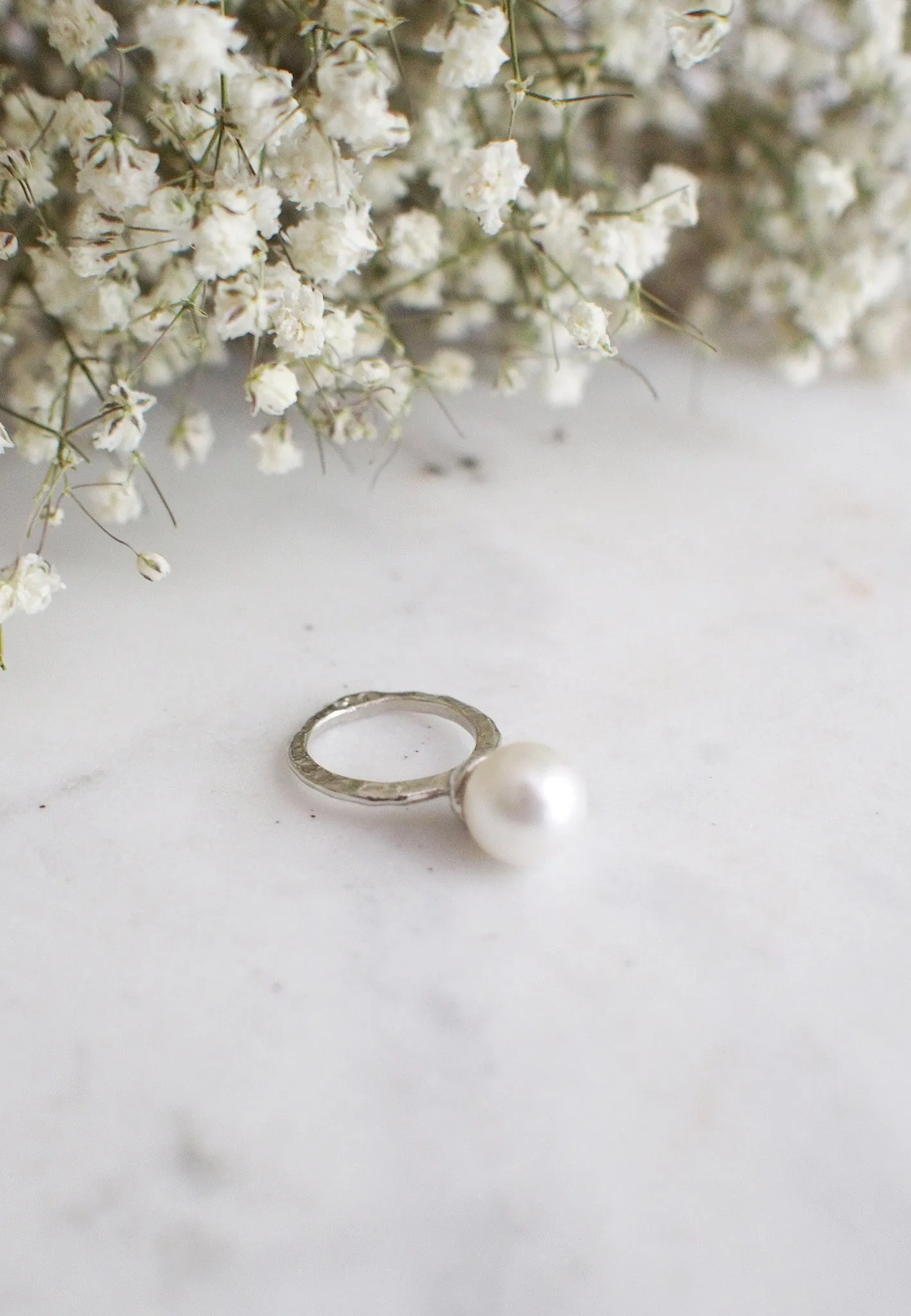 Alina Pearl Knuckle Ring