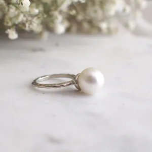 Alina Pearl Knuckle Ring