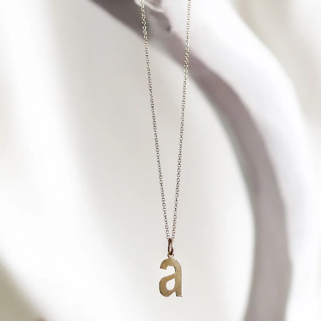 BOLD INITIAL .5 INITIAL/LETTER CHARMS