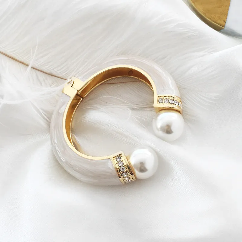 Sisslia New Design High Quality Golden Color Alloy Cuff Charm ABS Pearls Diamond Bangle For Women