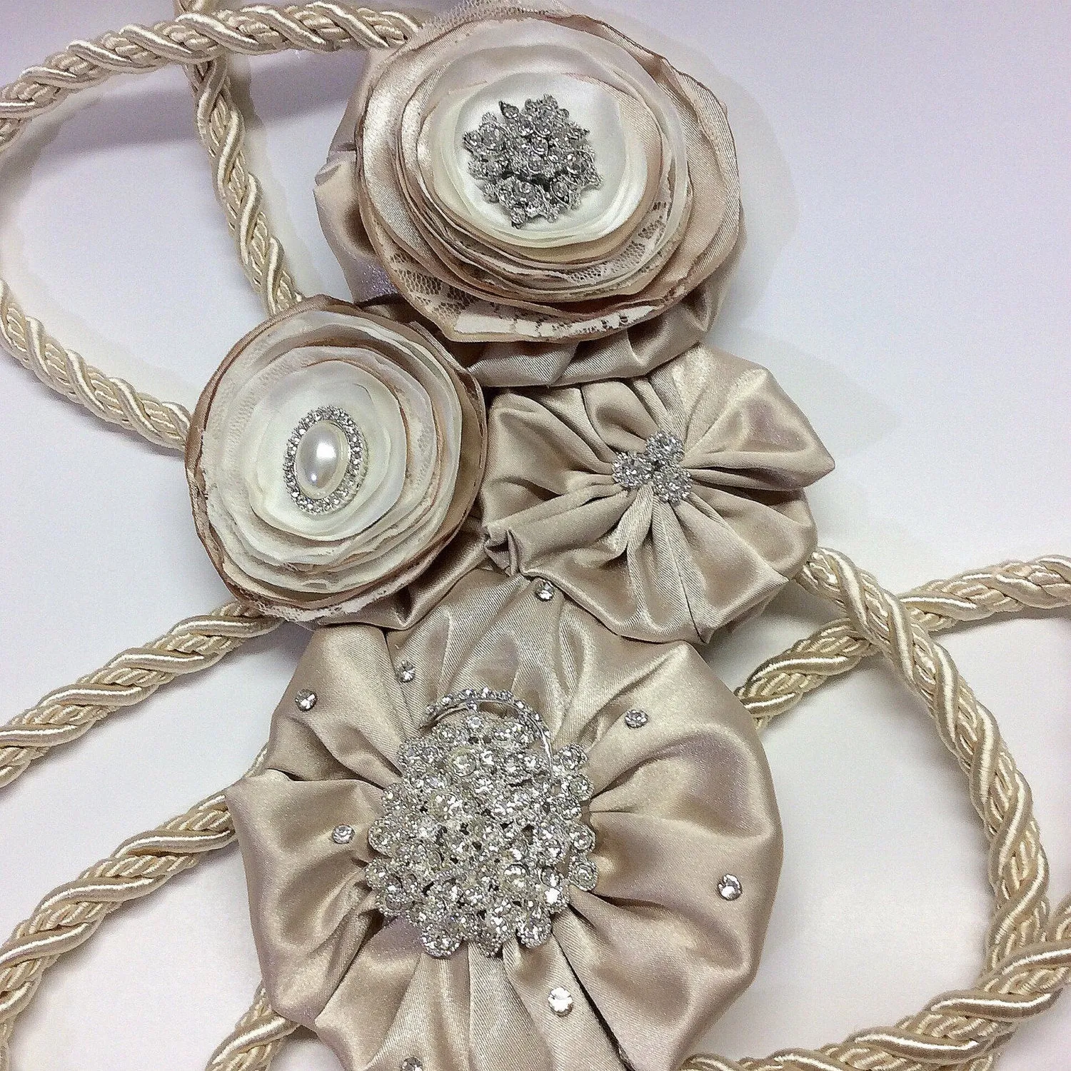 Traditional satin rope lasso/champagne lasso/with blush/dusty rose/champagne flowers and silver diamond brooches/pearls