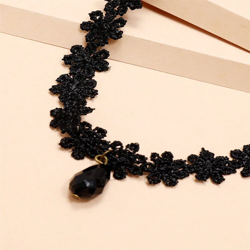 Vintage Velvet Lace Short Clavicle Chain